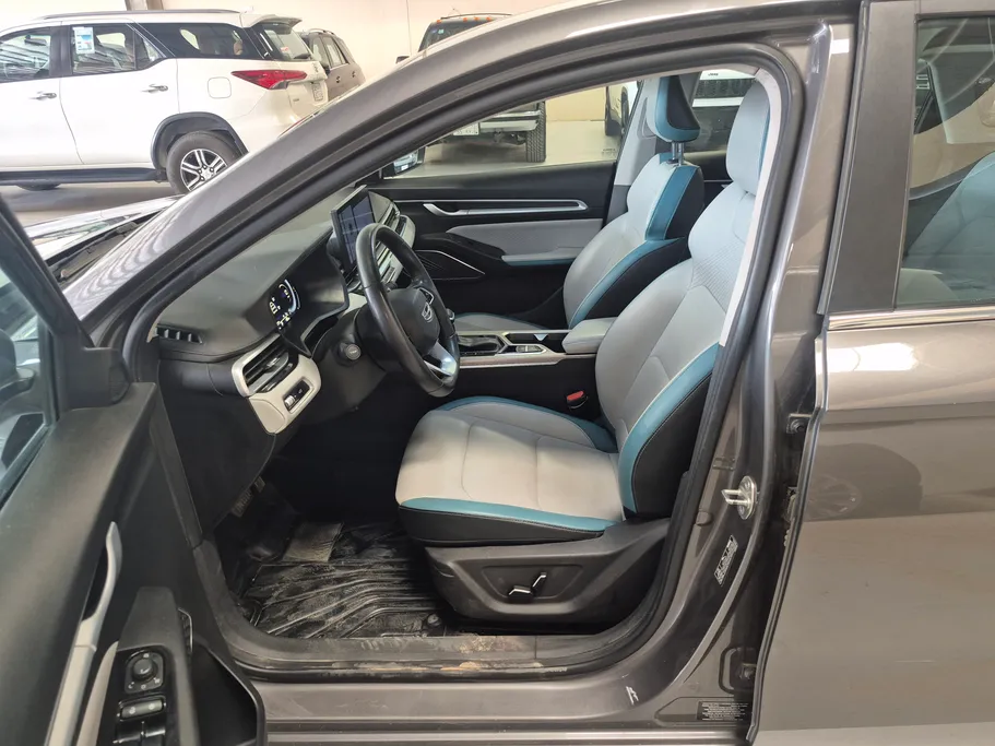 جيلي امجراند GF 2025 