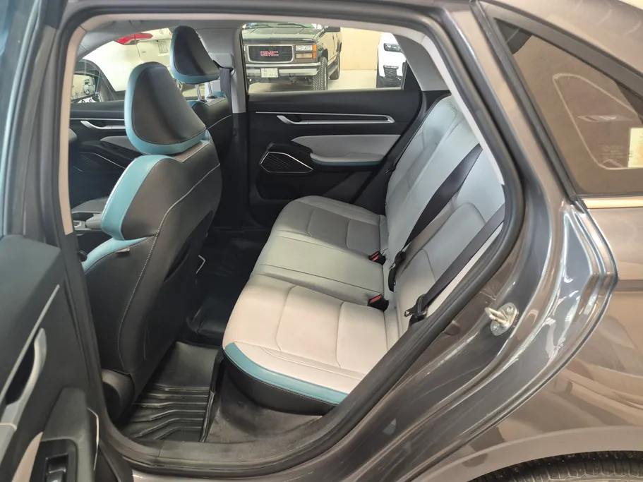 جيلي امجراند GF 2025 