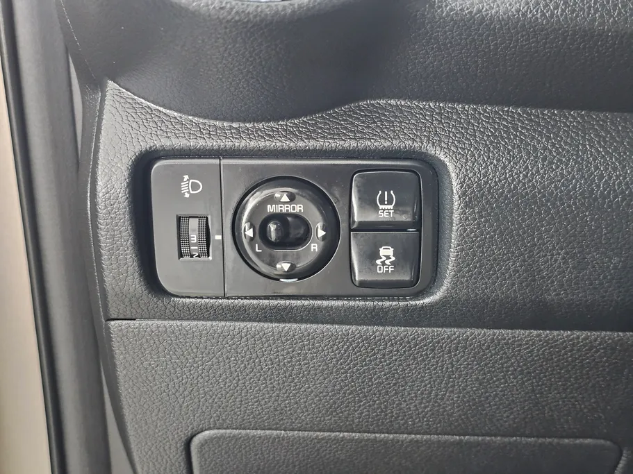 2023 Kia Pegas LX 