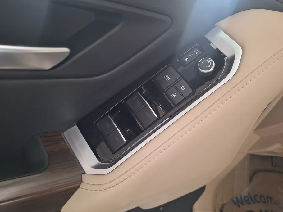 تويوتا لاندكروزر GXR4 2024 