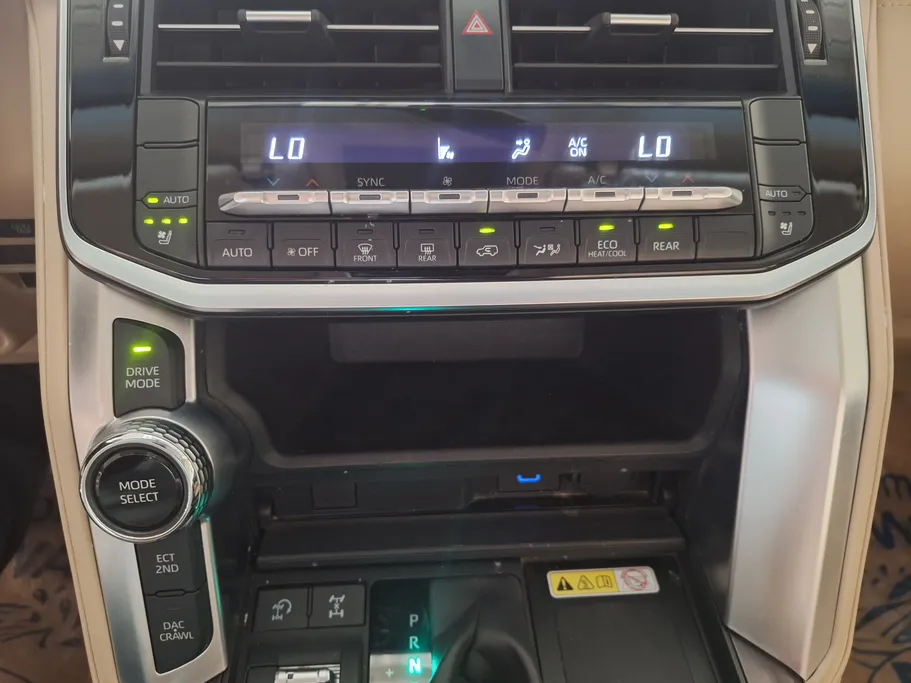 تويوتا لاندكروزر GXR4 2024 