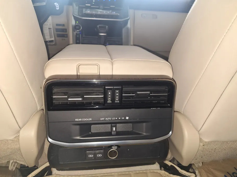 تويوتا لاندكروزر GXR4 2024 