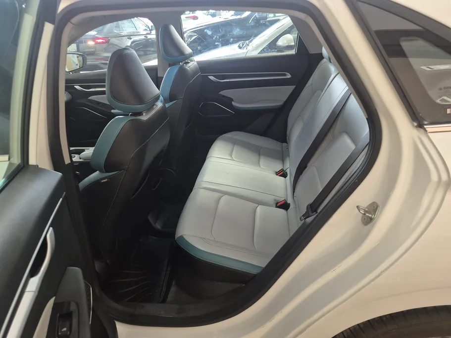 جيلي امجراند GF 2025 