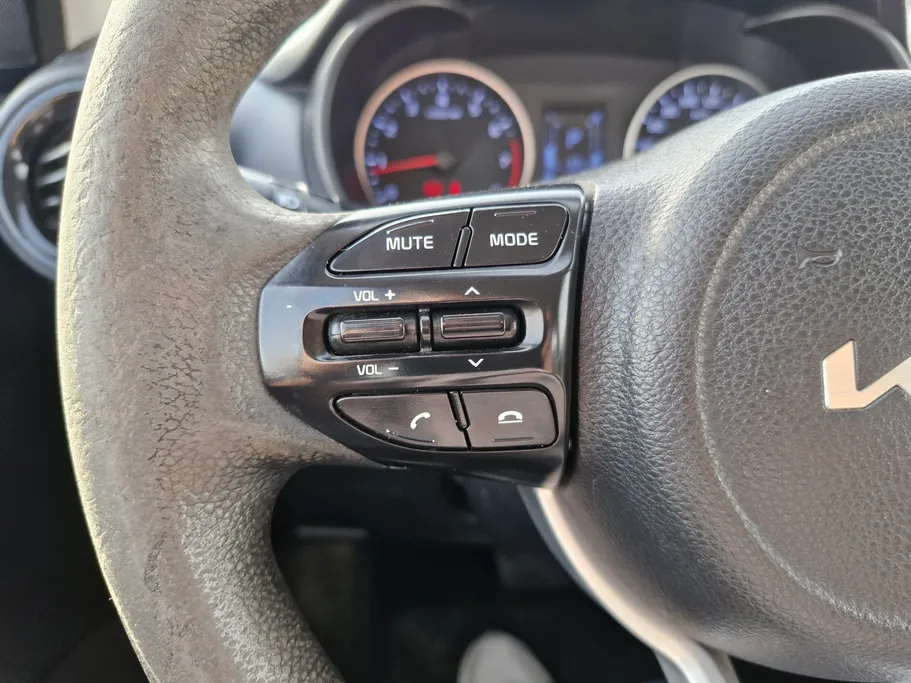 2023 Kia Pegas LX 