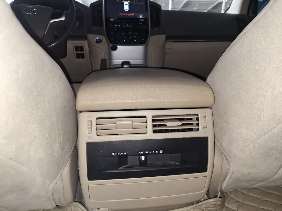 تويوتا لاندكروزر GXR3 2019 