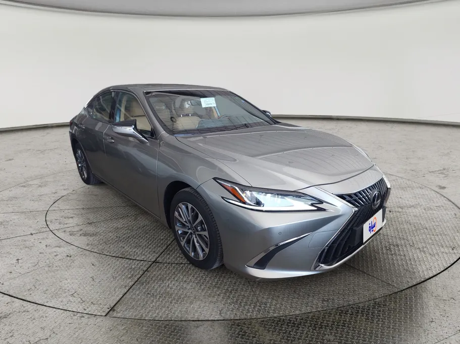 2025 Lexus ES 250 