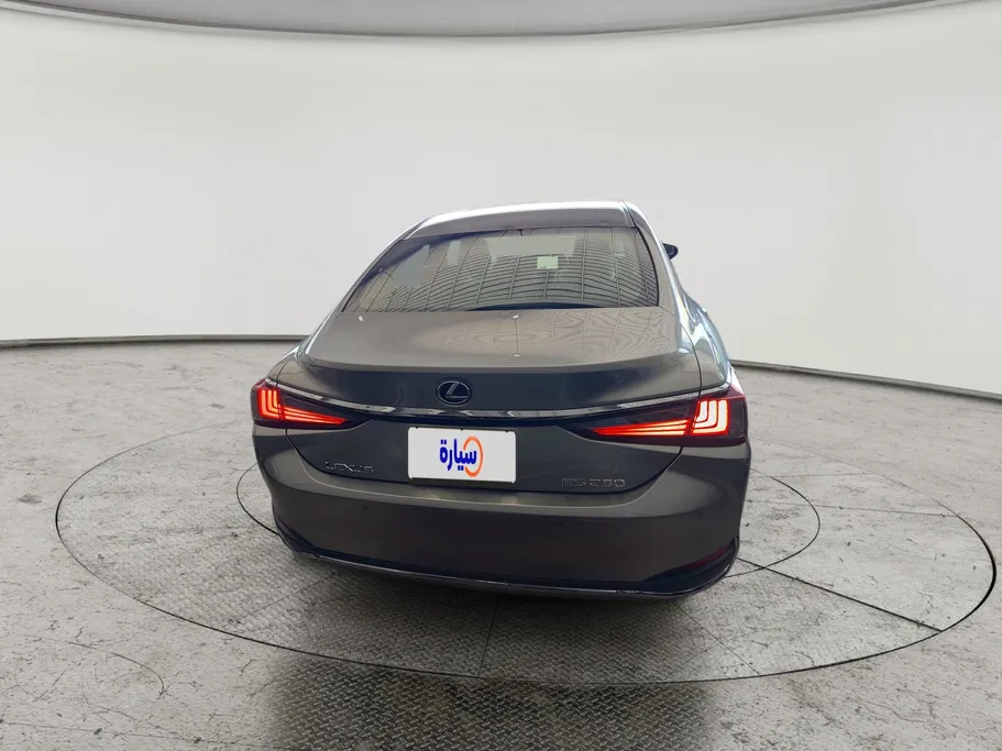 2025 Lexus ES 250 