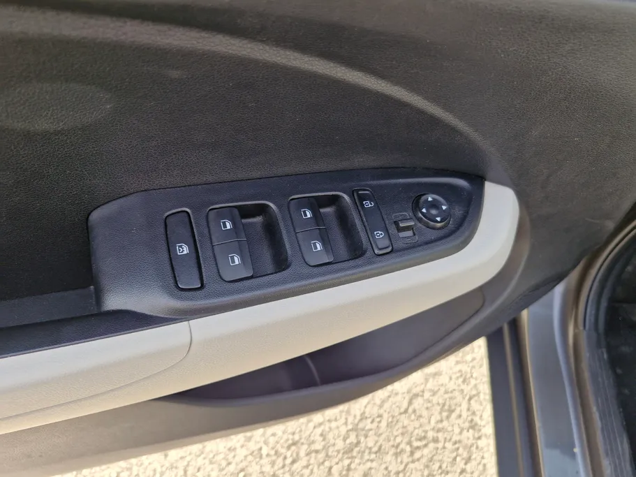 2025 Hyundai Venue Smart 