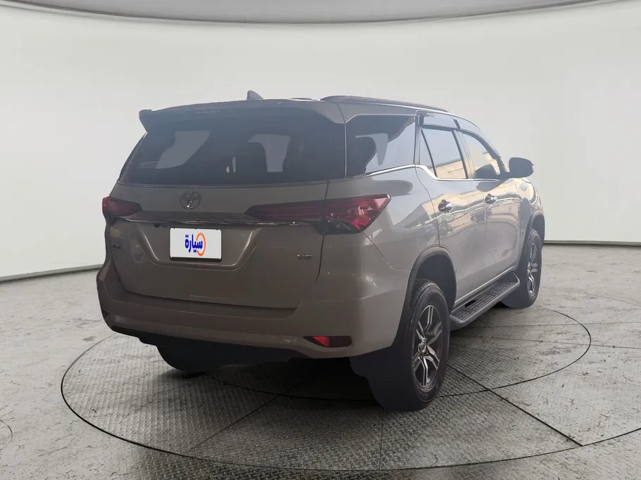 2023 Toyota Fortuner VX 
