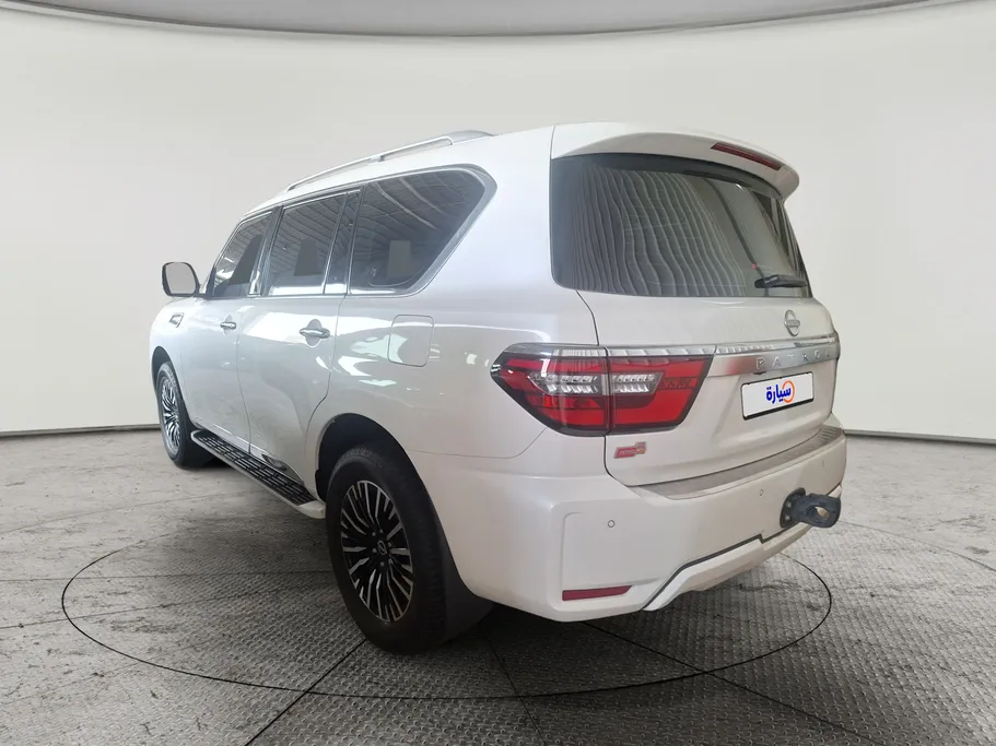 2023 Nissan Patrol Platinum 