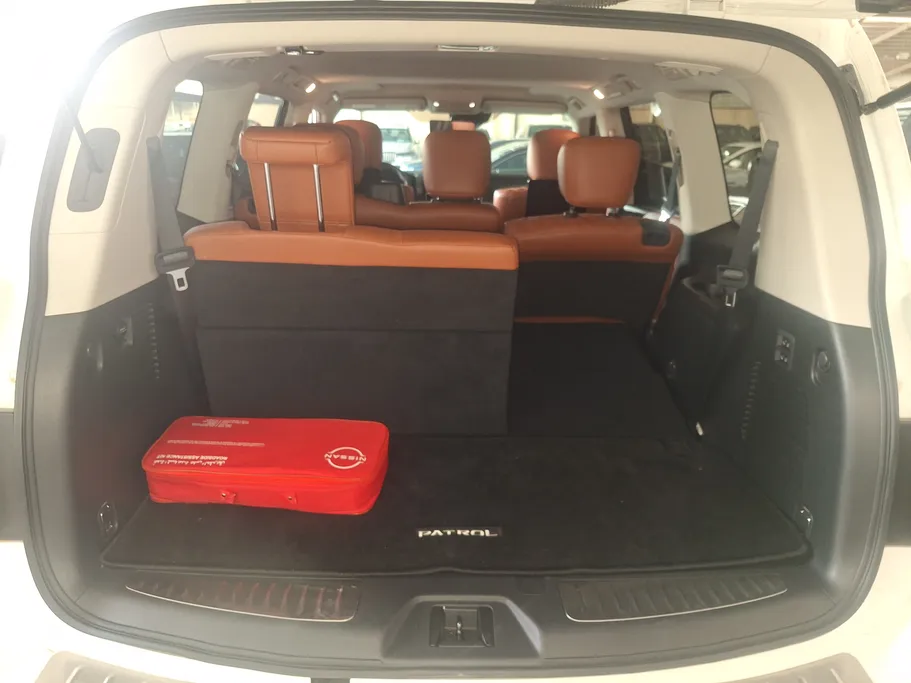 2023 Nissan Patrol Platinum 