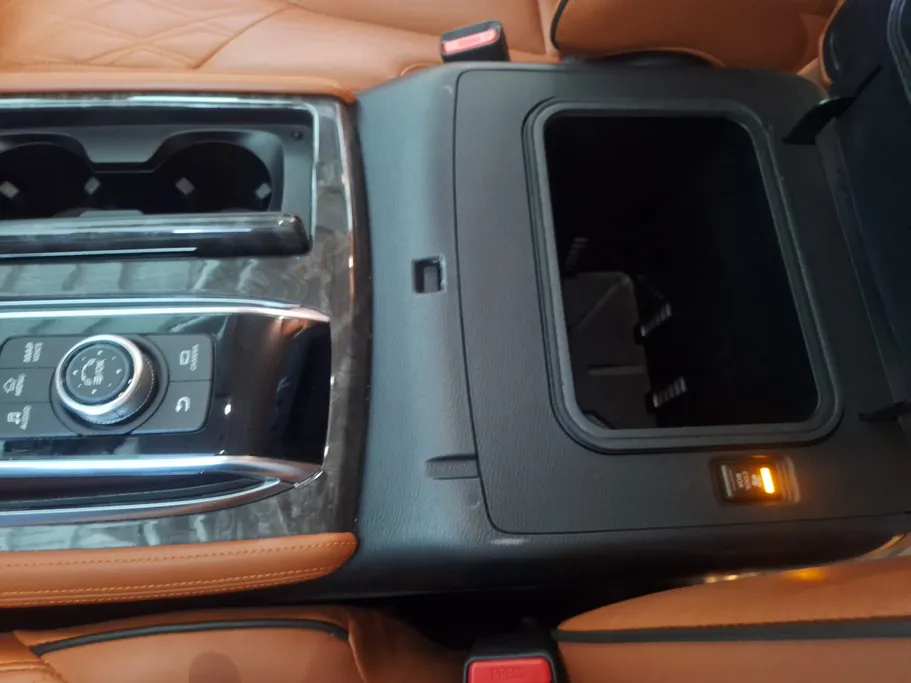 2023 Nissan Patrol Platinum 