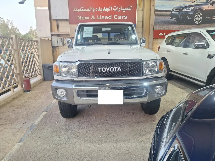 2023 Toyota LAND CRUISER 70 LX 