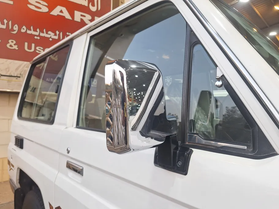 2023 Toyota LAND CRUISER 70 LX 