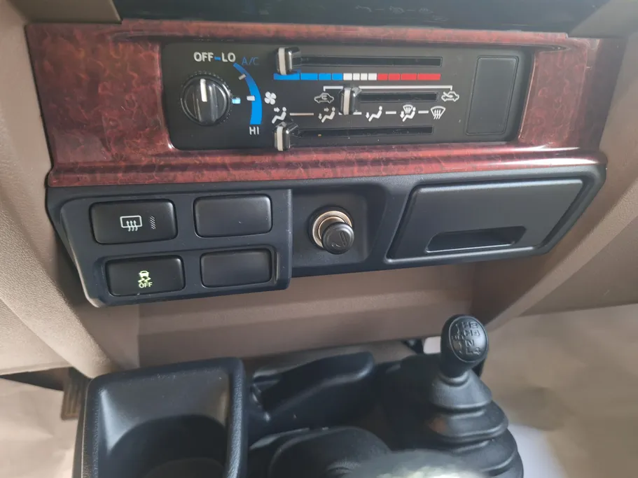 2023 Toyota LAND CRUISER 70 LX 