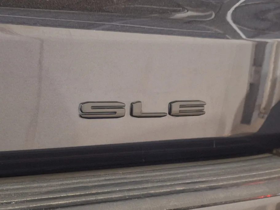 2023 GMC Yukon SLE 