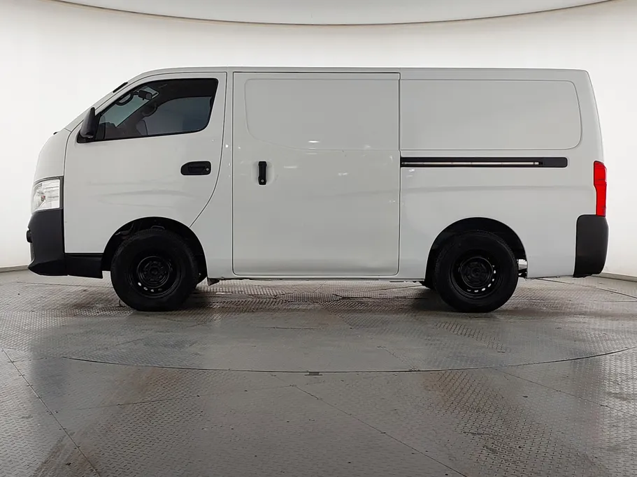 نيسان باص اورفان NV350 2021 