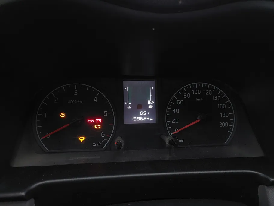 نيسان باص اورفان NV350 2021 