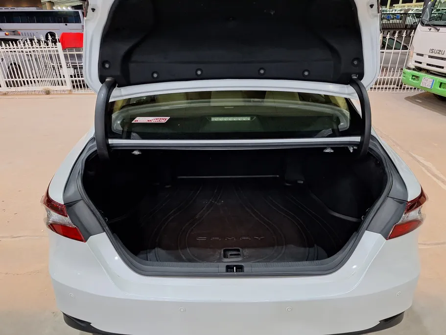 2022 Toyota Camry  LE 