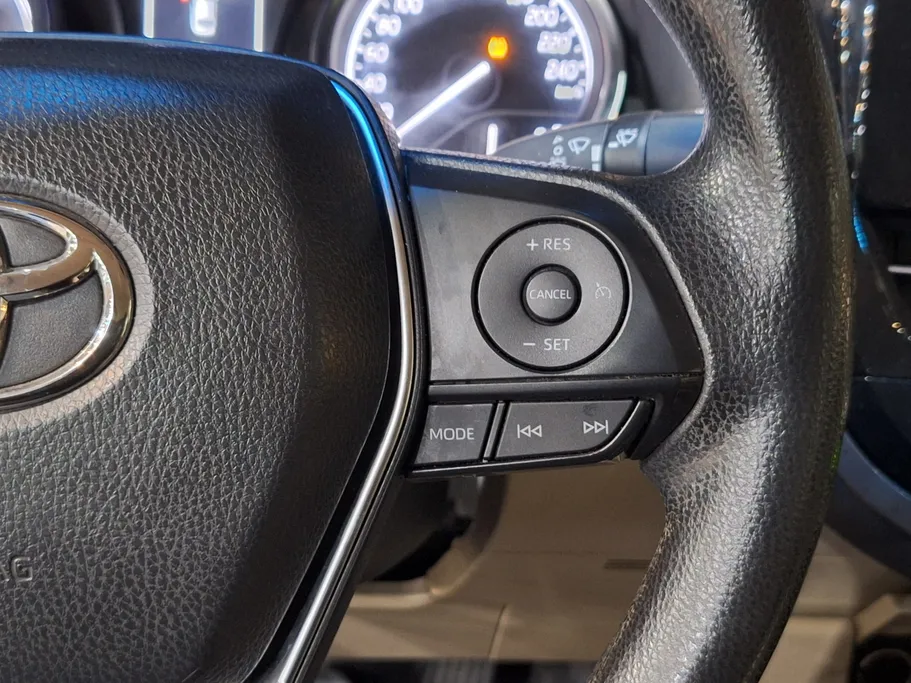 2022 Toyota Camry  LE 