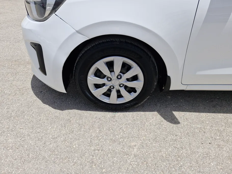 2023 Kia Pegas LX 