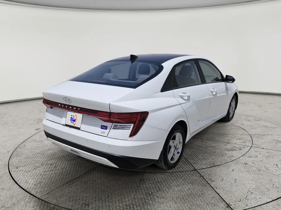 2024 Hyundai Accent Fleet 