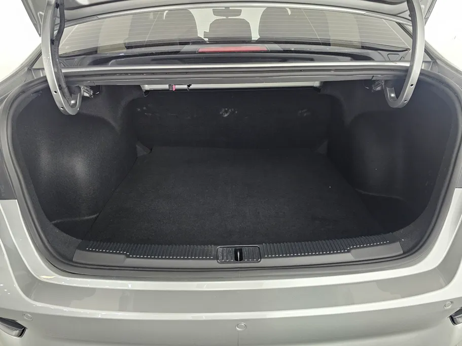 2025 MG 5 LUX 