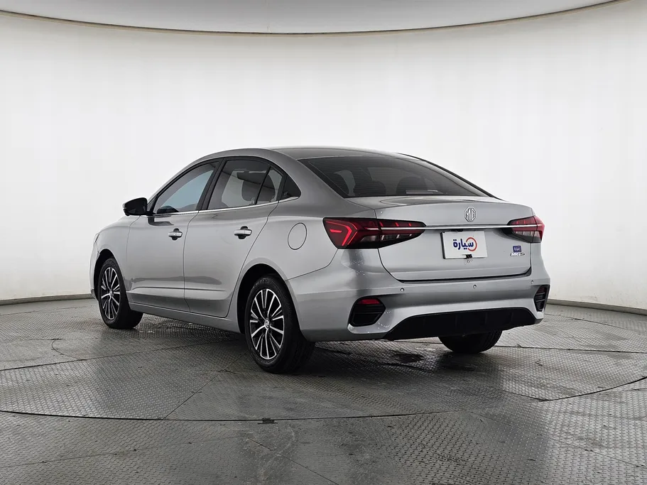2025 MG 5 LUX 