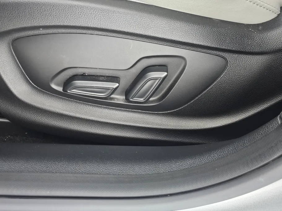 2025 MG 5 LUX 