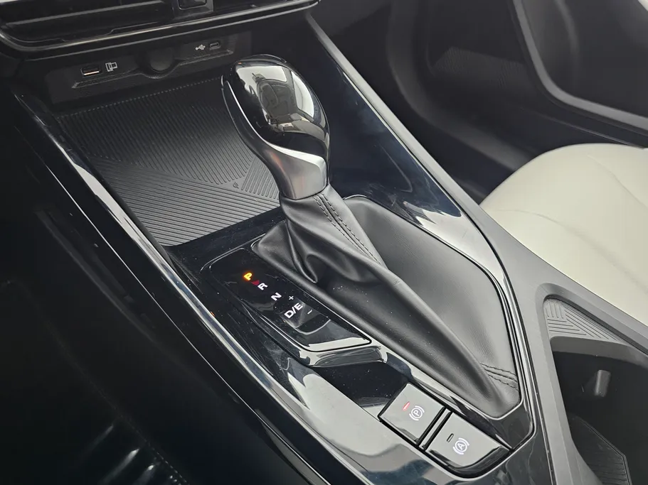 2025 MG 5 LUX 