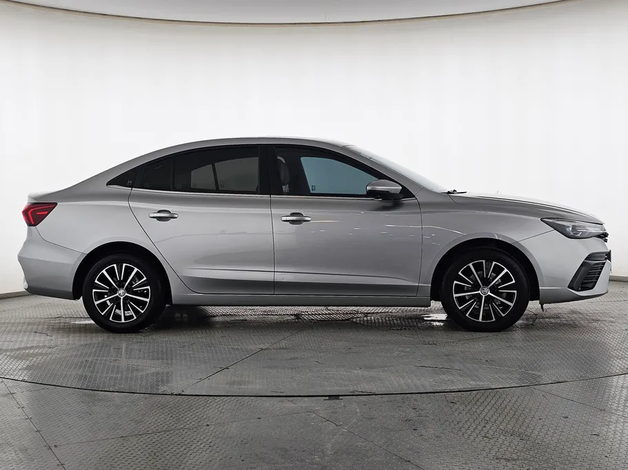 2025 MG 5 LUX 