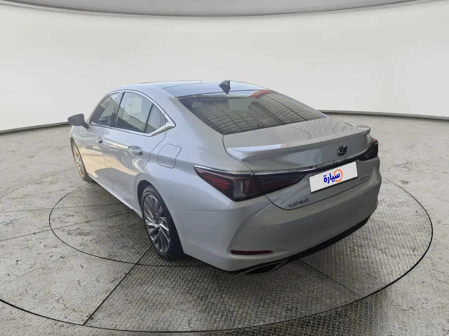 لكزس ES 350 2025 