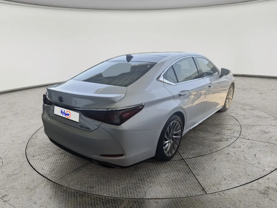 لكزس ES 350 2025 