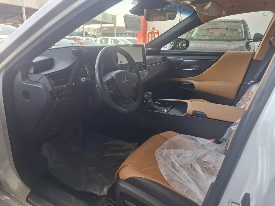 لكزس ES 350 2025 