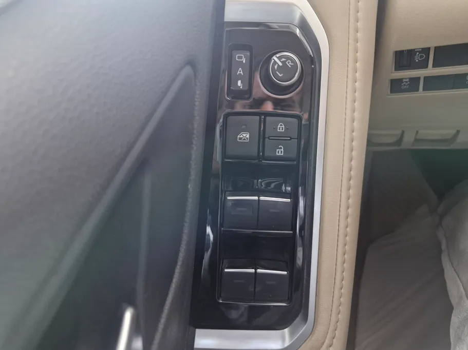 2023 Toyota Land Cruiser GXR 