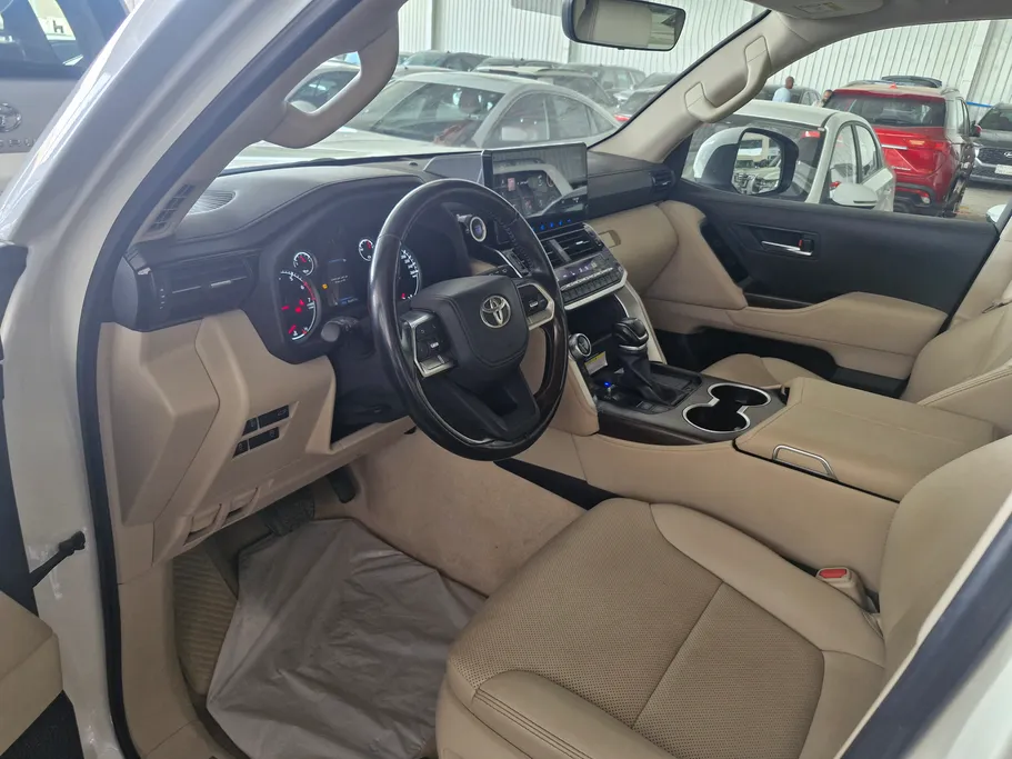 2023 Toyota Land Cruiser GXR 
