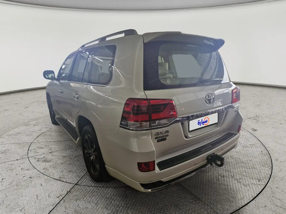 تويوتا لاندكروزر Grand Touring 2021 