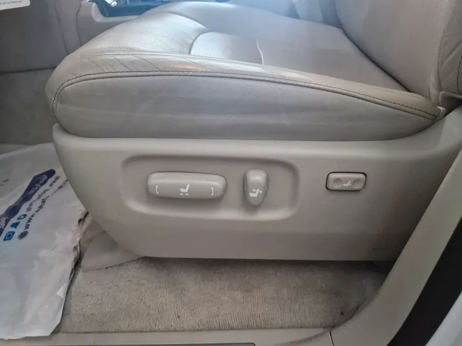 تويوتا لاندكروزر Grand Touring 2021 