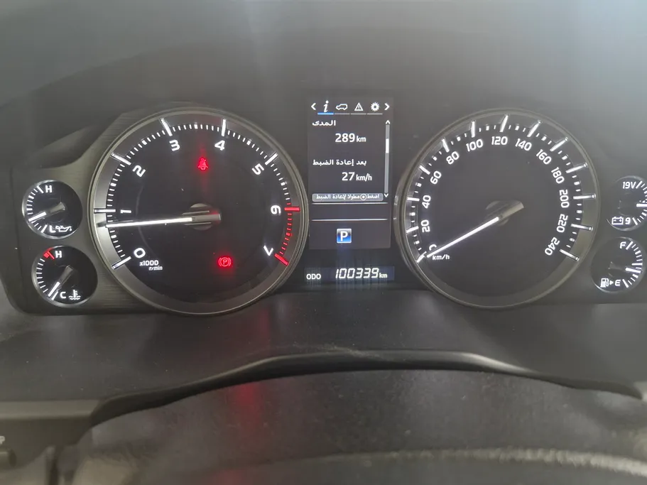 تويوتا لاندكروزر Grand Touring 2021 