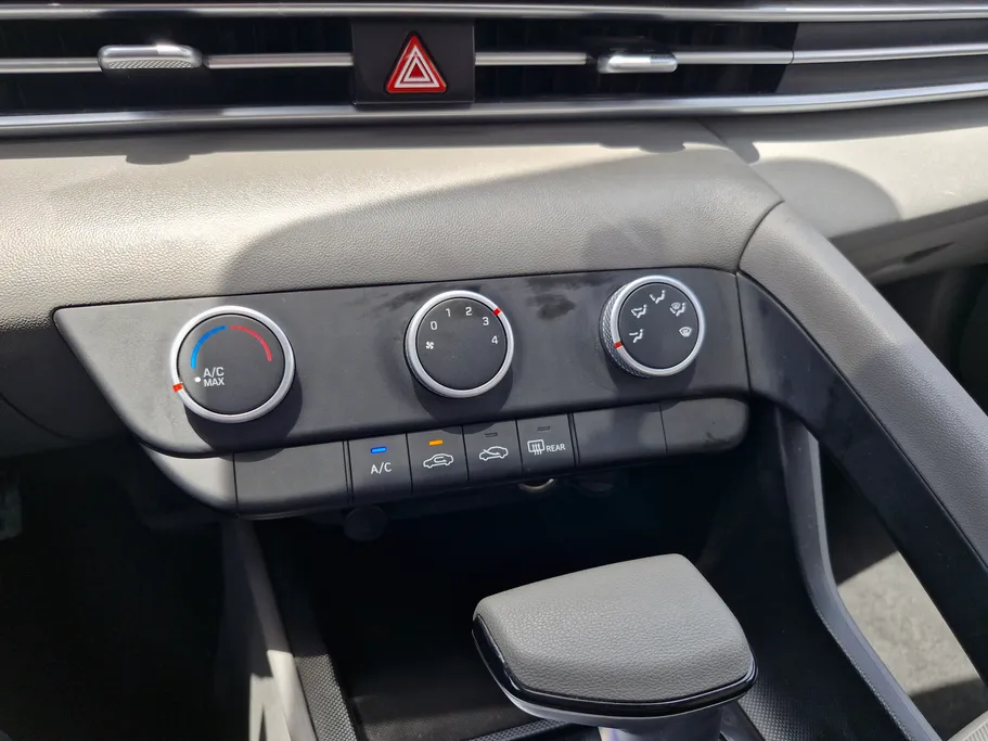 2023 Hyundai Elantra Fleet 