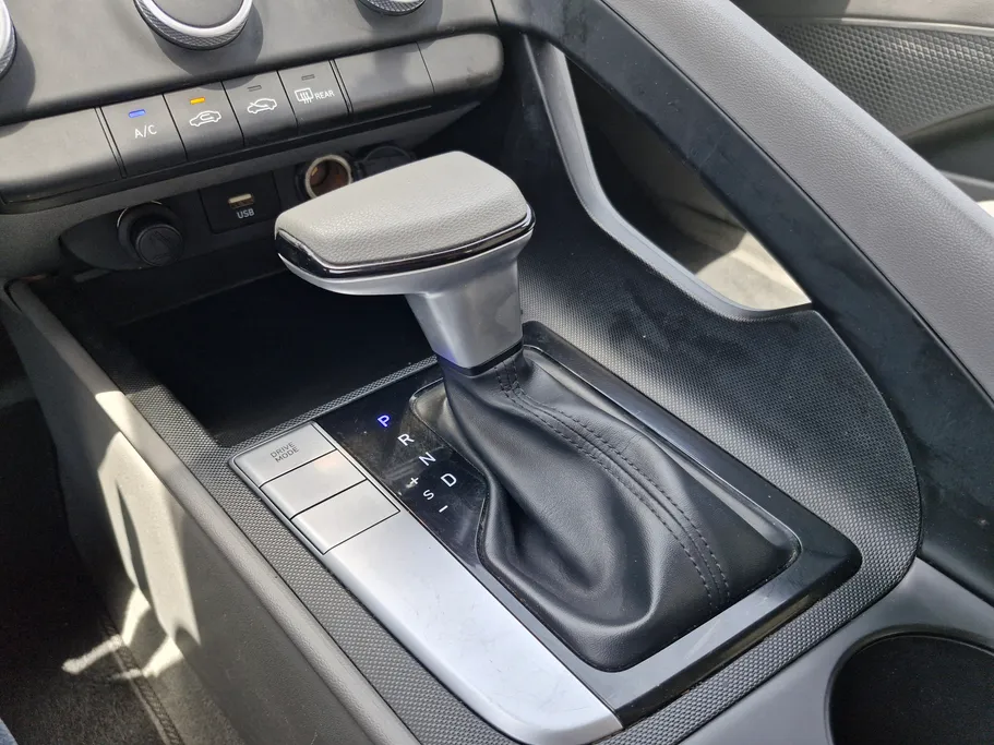 2023 Hyundai Elantra Fleet 