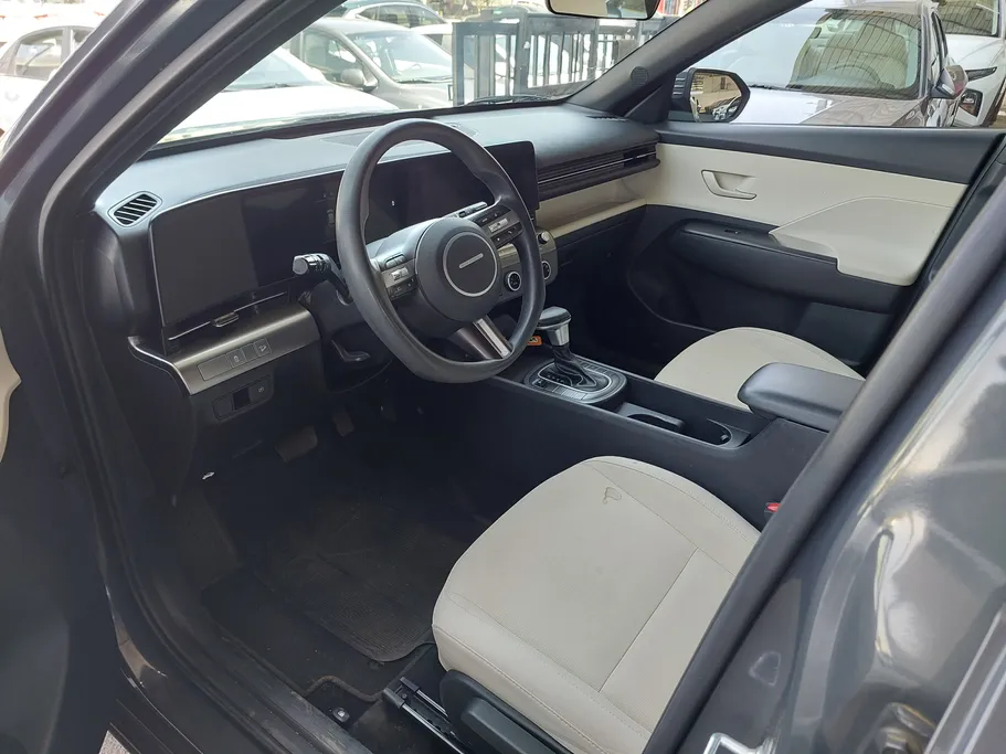 2024 Hyundai Kona SMART 