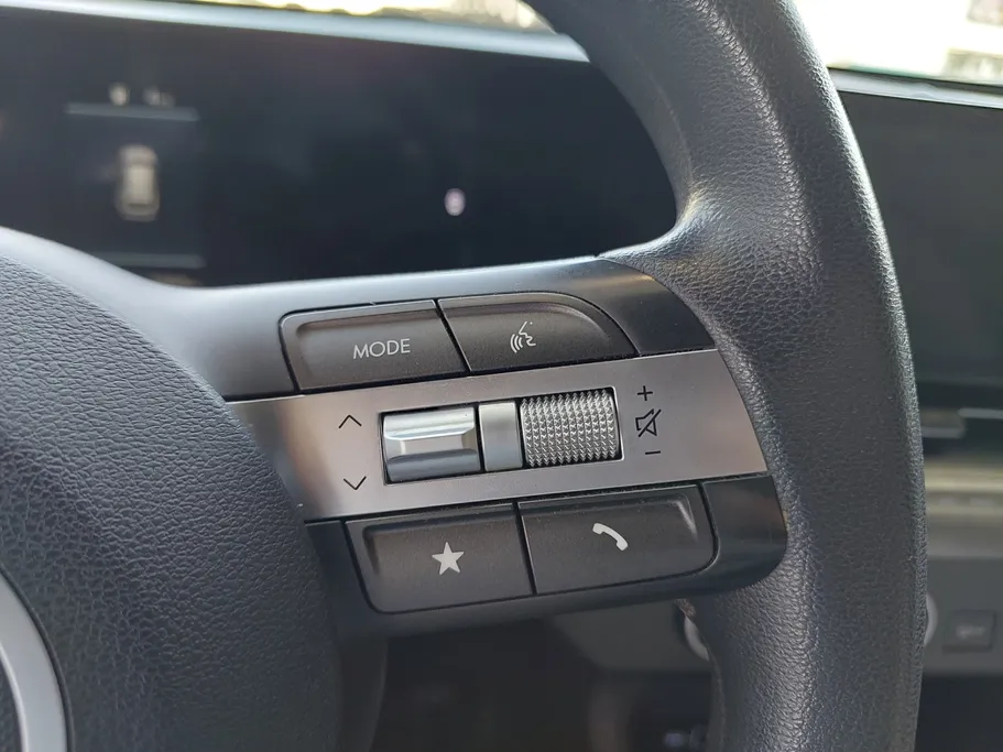 2024 Hyundai Kona SMART 