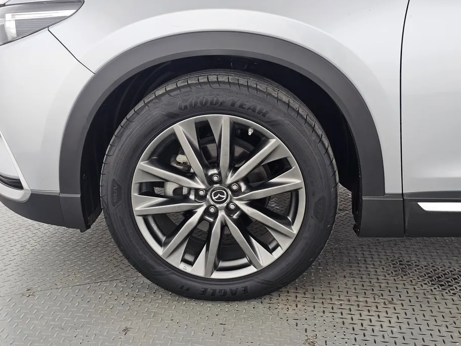 2020 Mazda CX9 Signature 