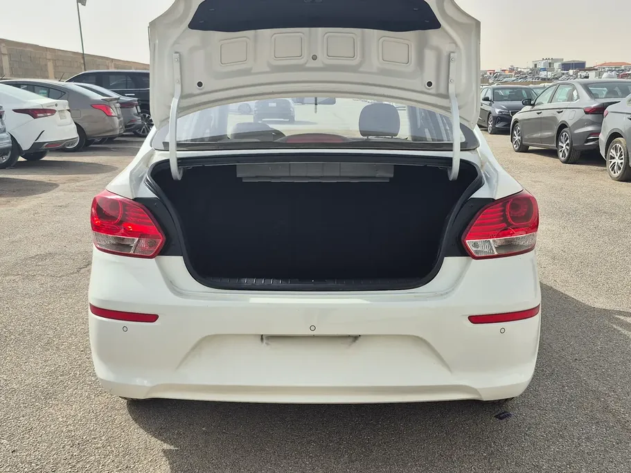 2023 Kia Pegas LX 