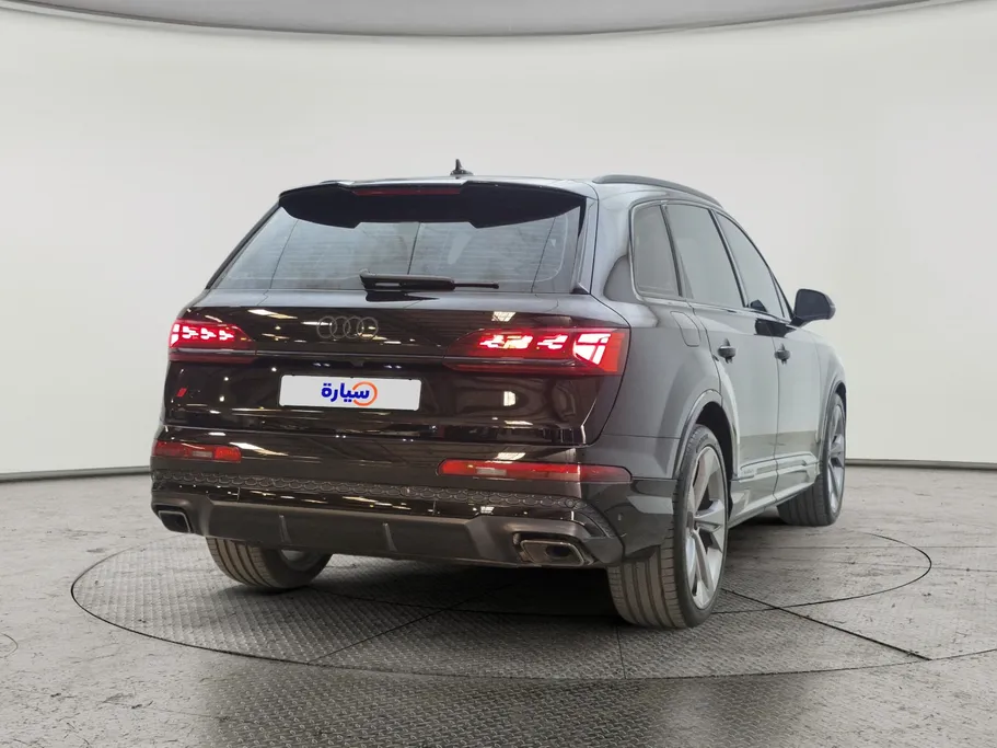 اودي Q7  2025 