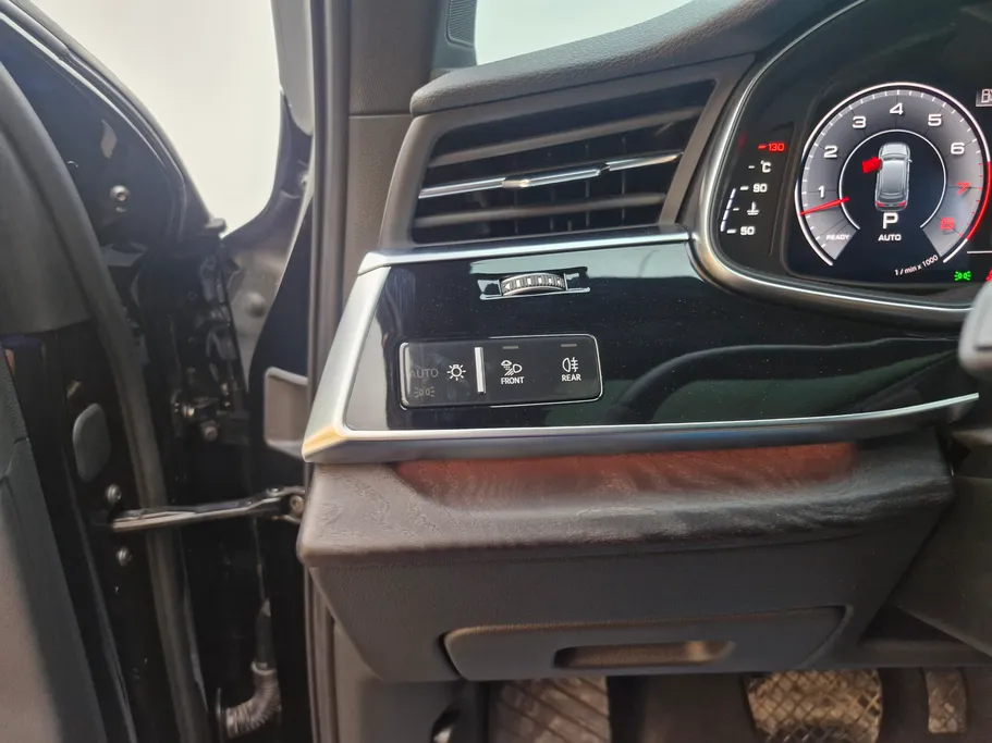 اودي Q7  2025 