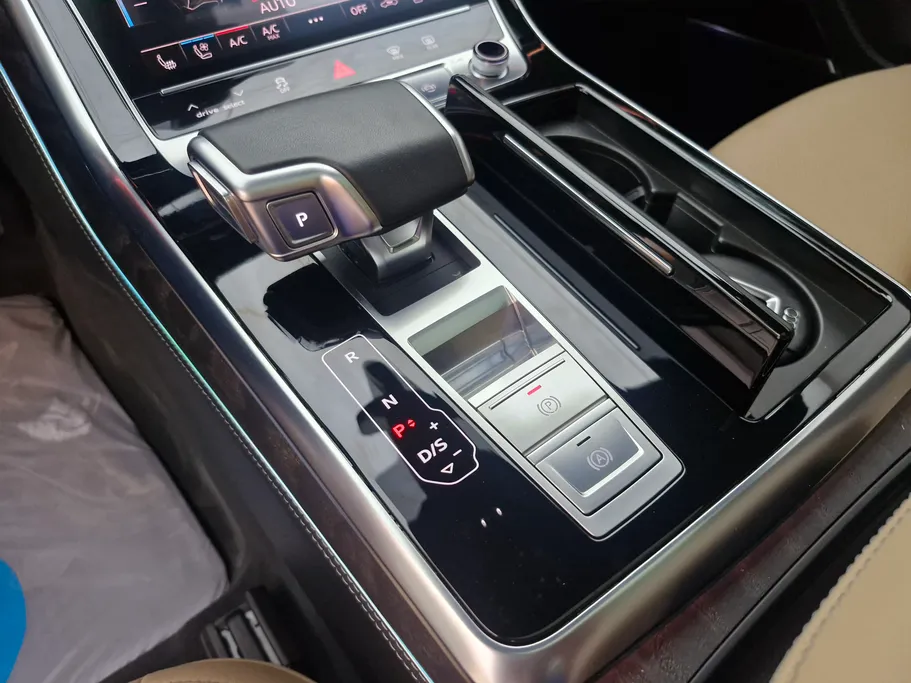 اودي Q7  2025 