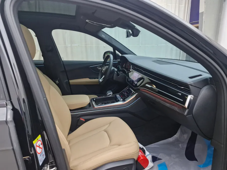 اودي Q7  2025 