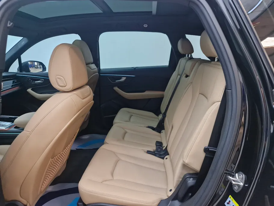 اودي Q7  2025 